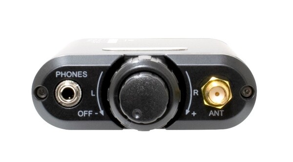 PROFESSIONAL LONG-RANGE UHF STEREO WIRELESS IN-EAR MONITOR SYSTEM WITH WIRELESS-ON-CHIP TECHNOLOGY
